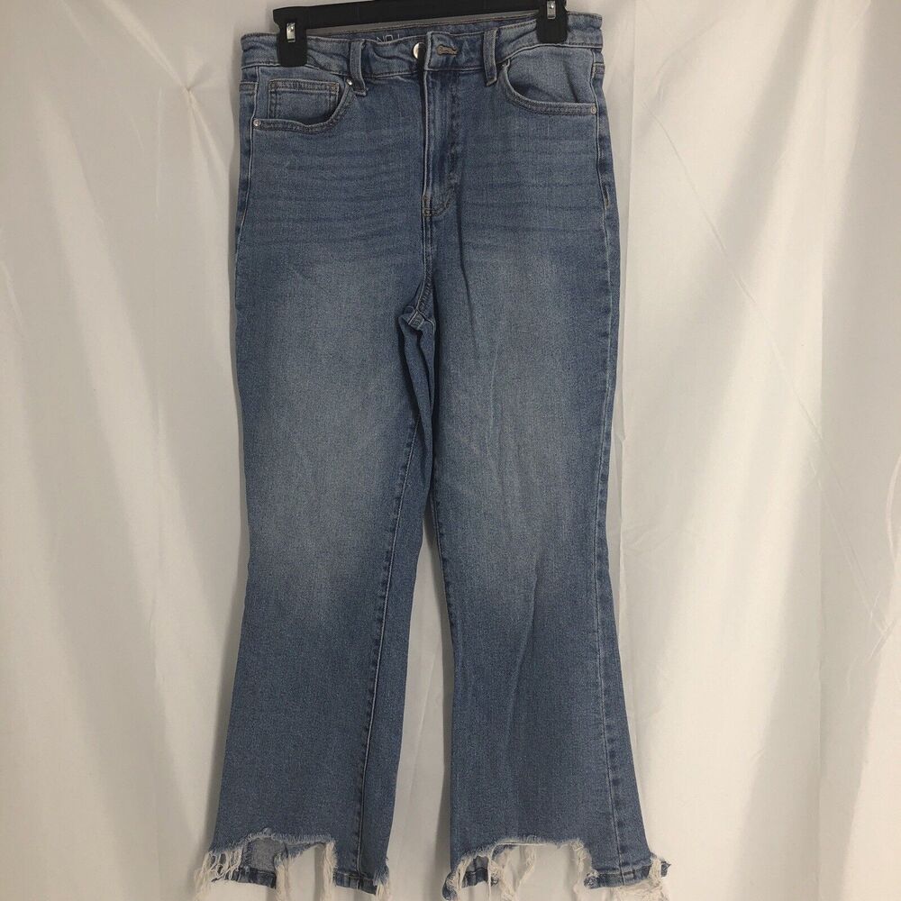 No Boundaries Jeans Juniors 7 Distressed Frayed Hem Cropped Med Wash